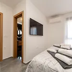 Royal 2 By Interhome * Vir