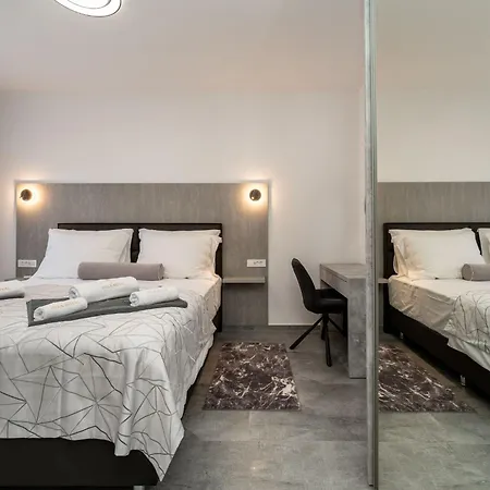 Royal 2 By Interhome