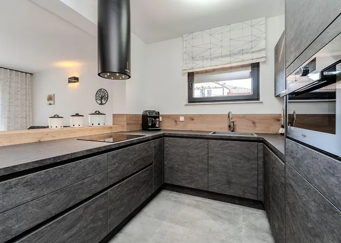 Apartament Royal 2 By Interhome Vir
