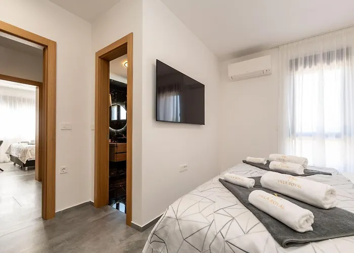 Royal 2 By Interhome * Vir