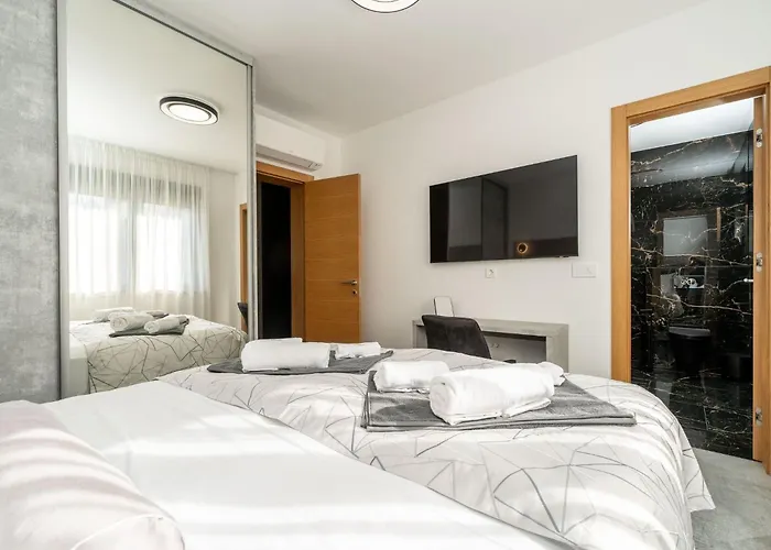 Apartament Royal 2 By Interhome Vir