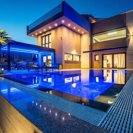 Apartman Royal 2 By Interhome