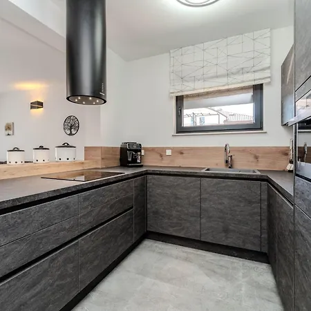 Apartament Royal 2 By Interhome Vir